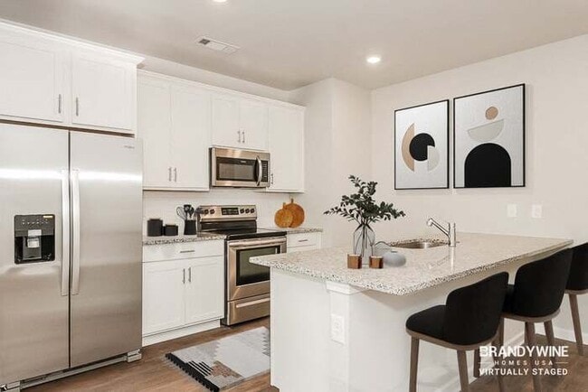 Building Photo - 114 Crestview Wy