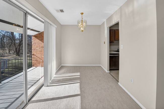 Building Photo - 3364 Hewitt Ave