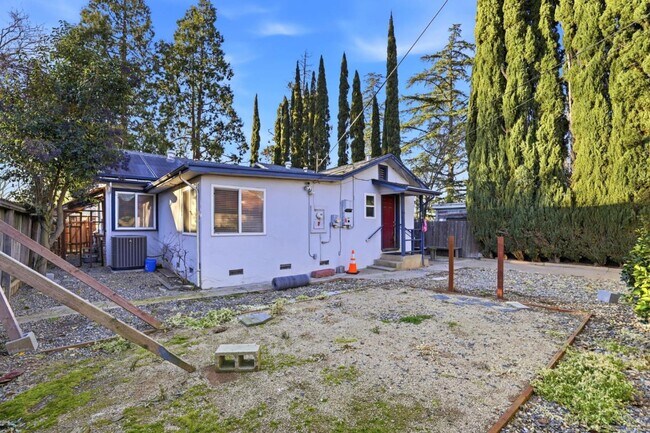 Building Photo - 9623 Adams St