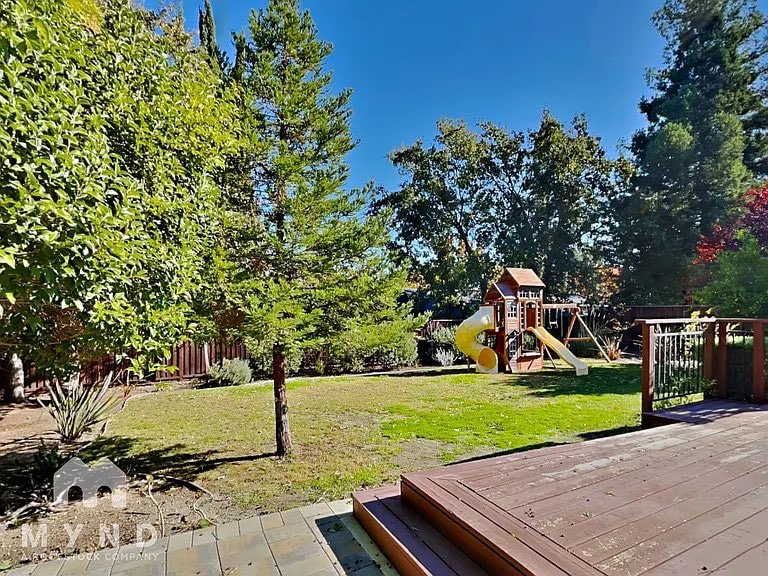 Building Photo - 990 Tera Ct