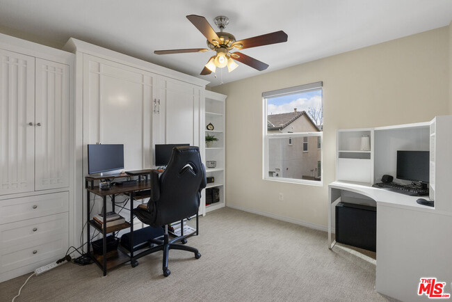 Building Photo - 28285 N Via Sonata Dr