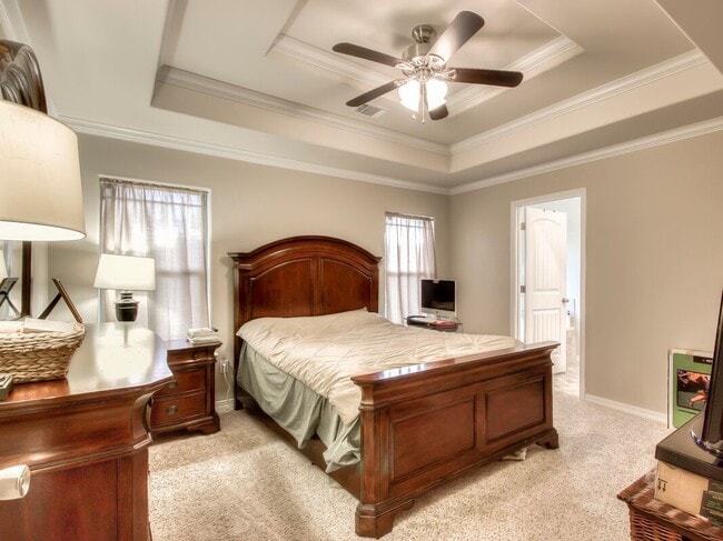 Building Photo - Beautiful home in Southern Oaks***HAUGHTON***