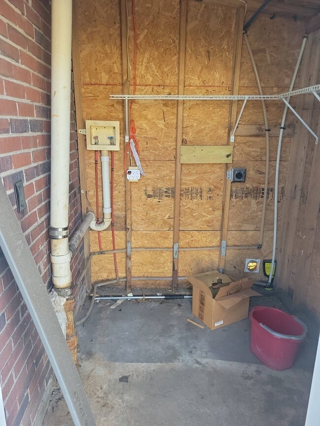 Building Photo - 5403 Torgerson Dr