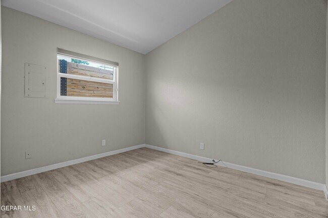 Building Photo - 2617 Red Sails Dr
