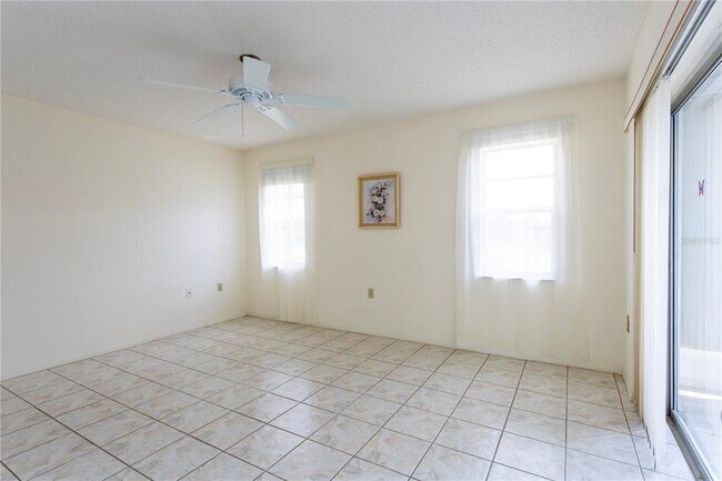 Building Photo - 3840 Staysail Ln