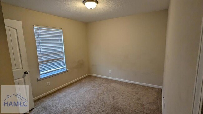 Building Photo - 1318 Evergreen Trl