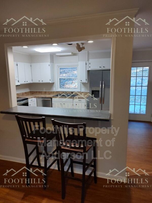 Building Photo - 505 Woodland Cir