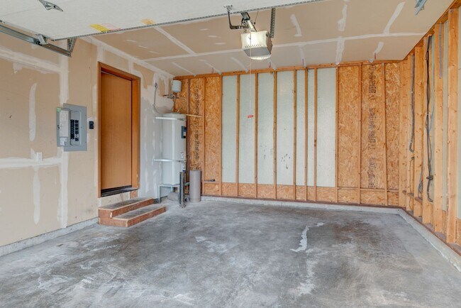 Building Photo - 1445 NW Elwha St