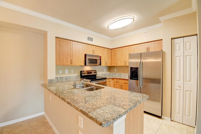 Building Photo - 6505 Emerald Dunes Dr