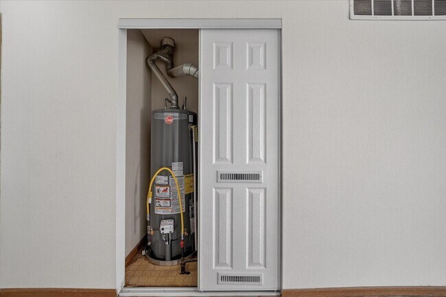 Building Photo - 2755-2761 Scarlet Oak