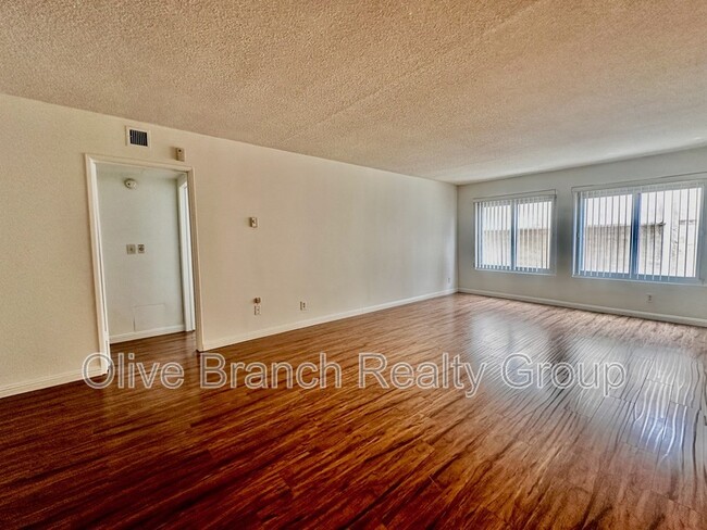 Building Photo - 8161 Manitoba St