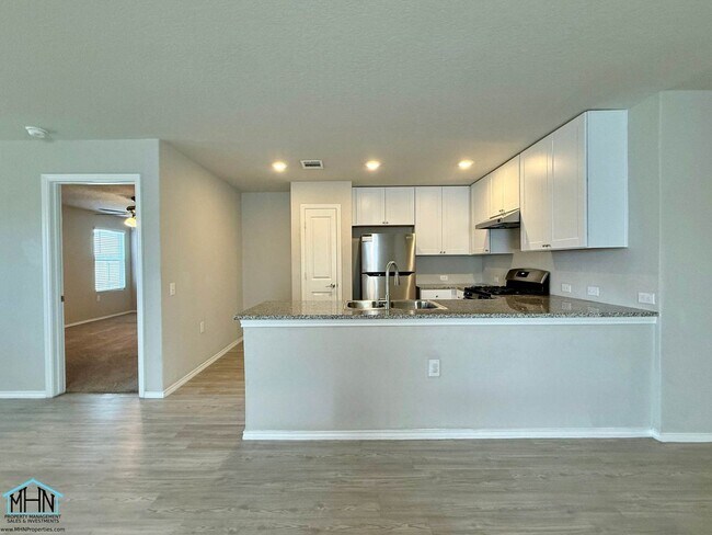 Building Photo - 6610 Hibiscus Falls