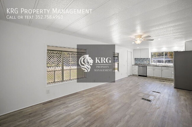 Building Photo - 1001 Nell Way