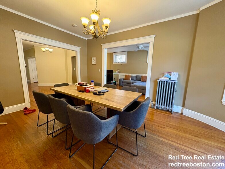 Building Photo - 11 Babcock St