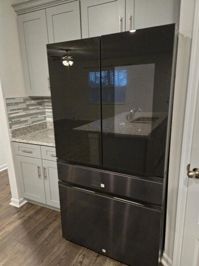 Building Photo - 4828 Southwind Rd