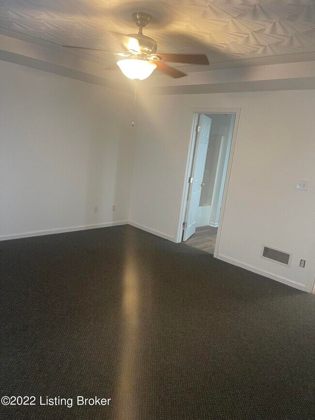 Building Photo - 6300 Camden Ct