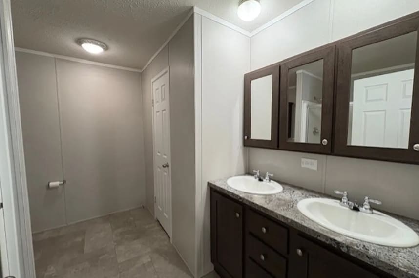 Building Photo - 105 Nicole Ct