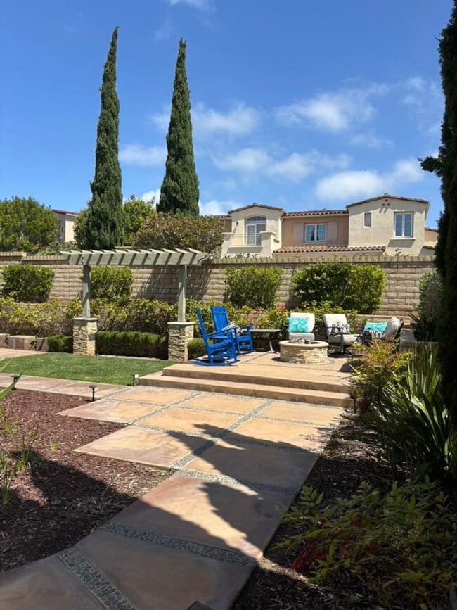 Building Photo - Beautiful 3BD 3.5BA House in La Jolla