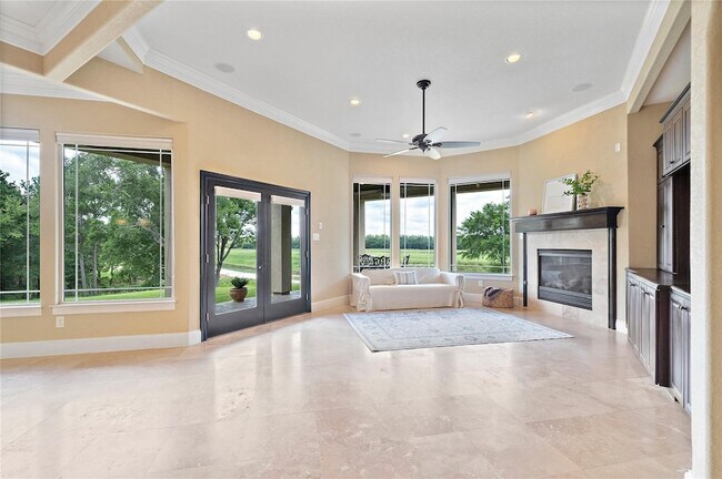 Building Photo - 19182 Grandview Point