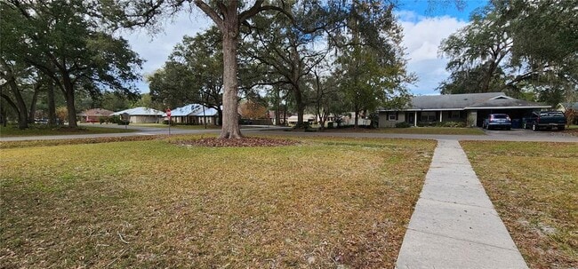 Building Photo - 25335 SW 17th Ave