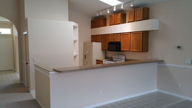 Building Photo - Spacious 4/2.5 Pool Home with 2-Car Garage...