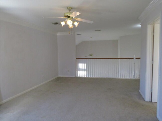 Building Photo - 2302 Plantation Bend Dr