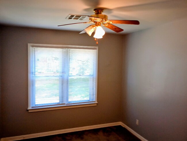 Building Photo - 312 Wilson Dr