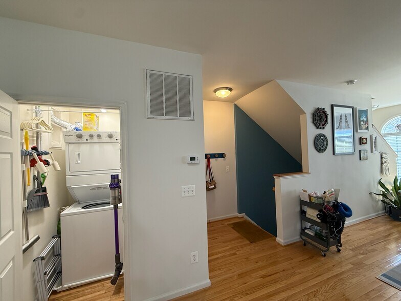 Building Photo - 171 Brookwood Dr