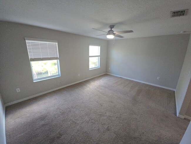 Building Photo - Town House 3/2.5 in Riverview