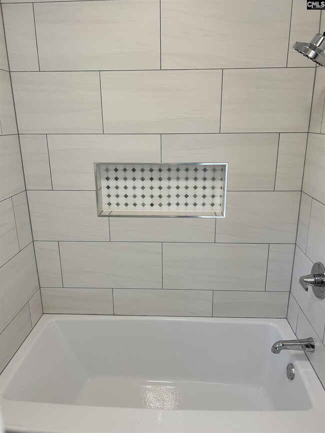 Building Photo - 305 Dean Hall Ln