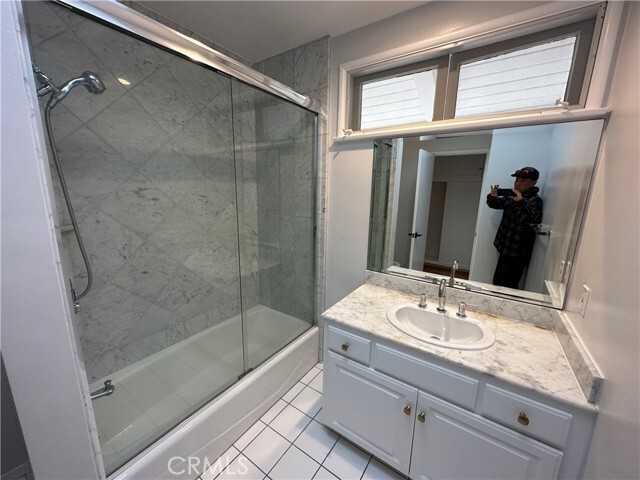 Building Photo - 2415 Vía Sonoma