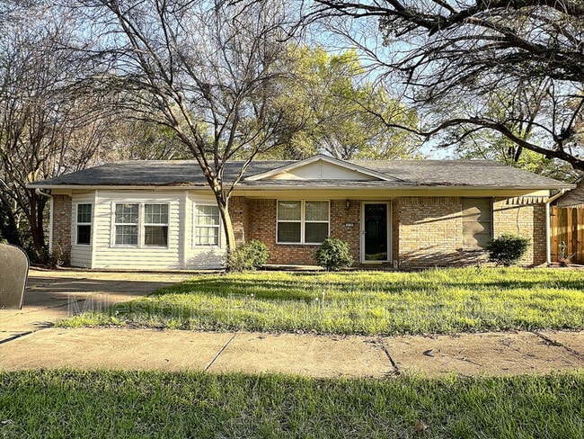 Primary Photo - 218 Kansas St