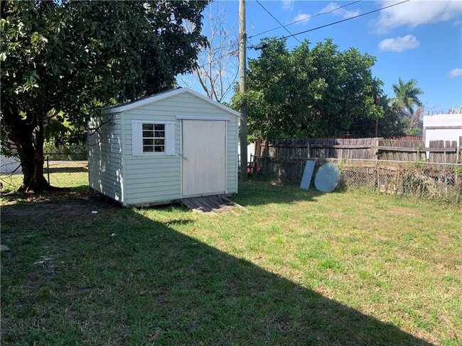 Building Photo - 2701 NW 21st St