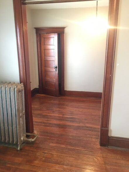 Building Photo - 2516 Wirt St