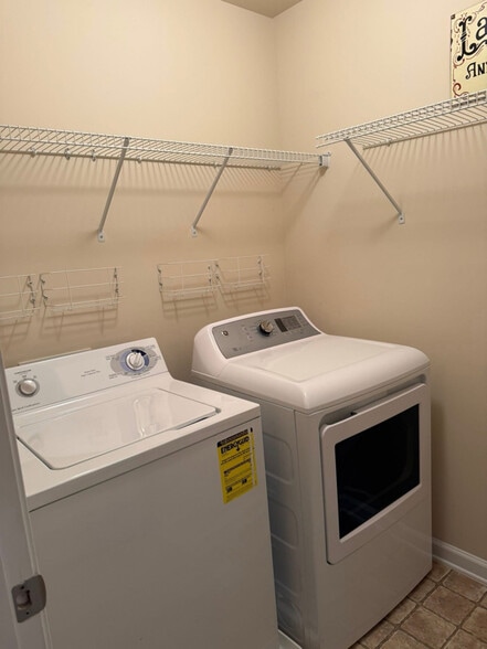 Building Photo - 4770 Shiloh Springs Rd