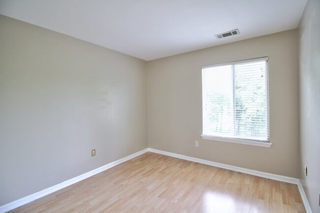 Building Photo - 22146 W Plymouth Cir