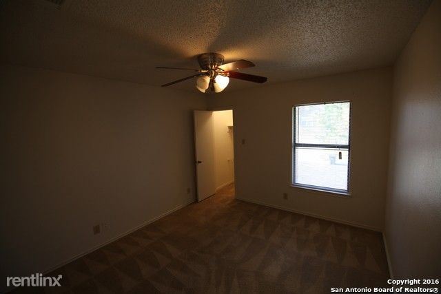 Building Photo - 4 br, 2.5 bath House - 8234 Chestnut Manor Dr