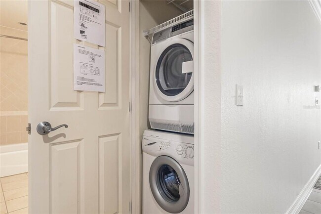 Building Photo - 1102 Sunset View Cir