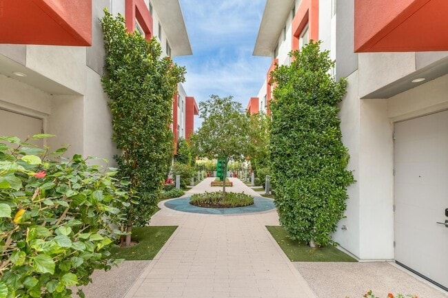 Building Photo - 16510 N 92nd St