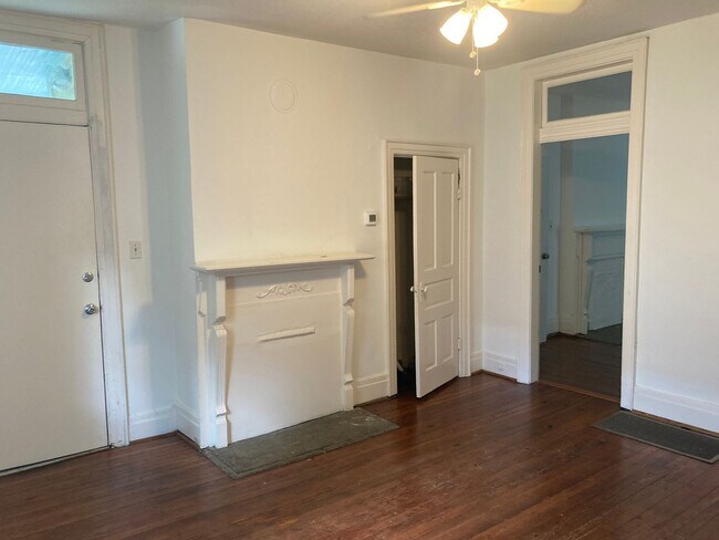 Building Photo - Home for Rent in Historic Horton Waverly Area on Reservoir Hill