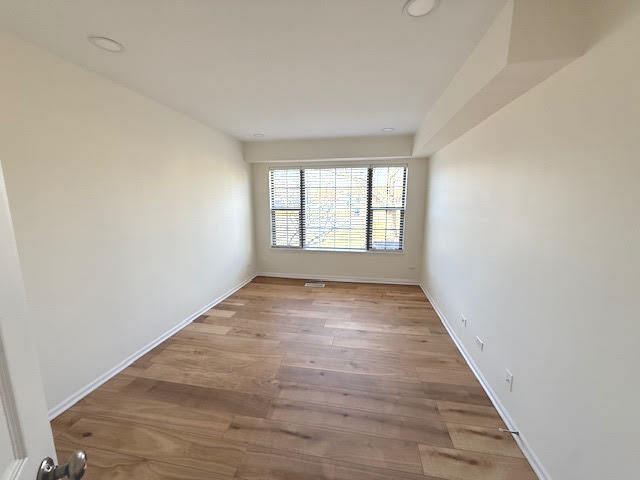 Building Photo - 171 N Clare Ct