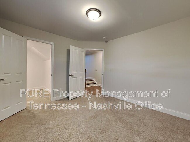 Building Photo - 1750 Park Terrace Ln
