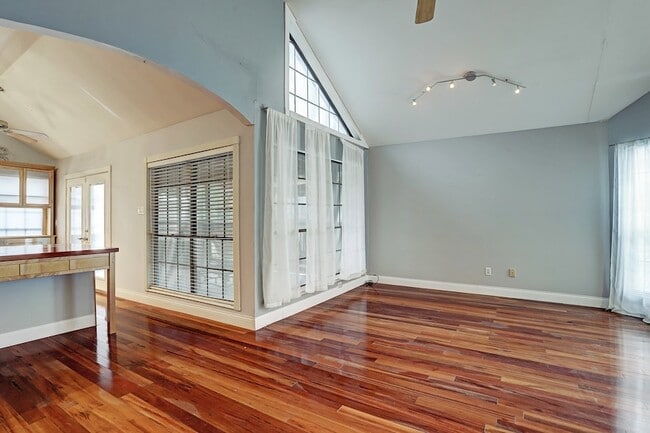 Building Photo - 4320 Hazard St