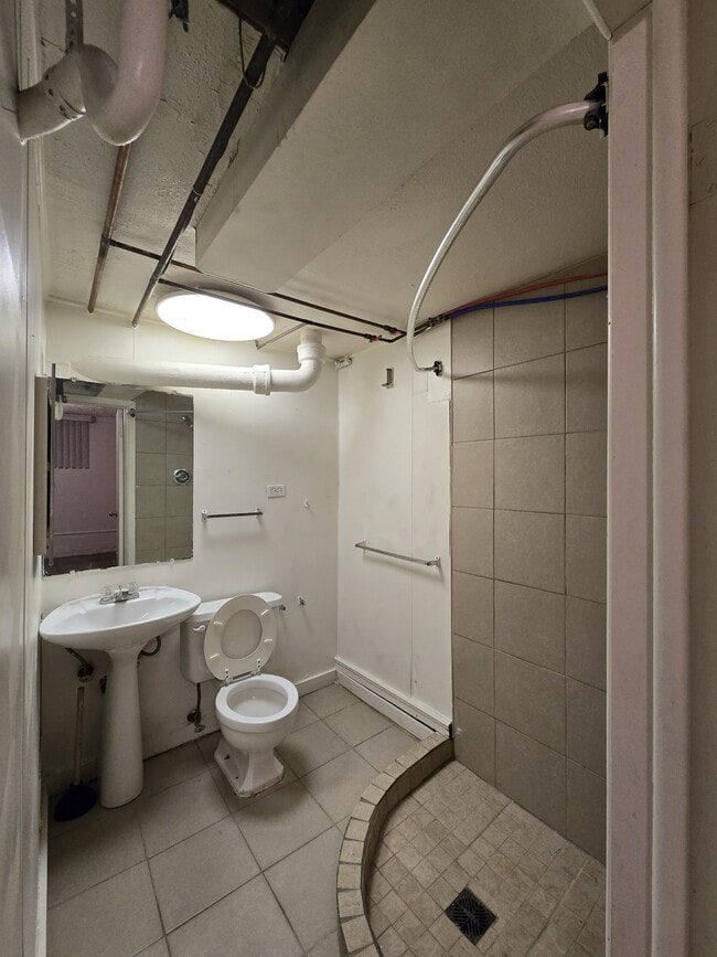 Building Photo - 714 S Fabrique Dr