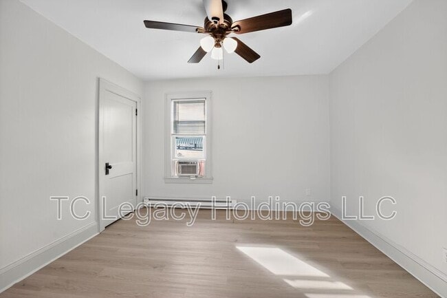 Building Photo - 316 Harrison St