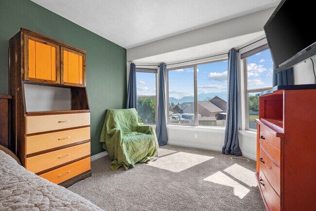 Building Photo - 1396 S Lukas Ln