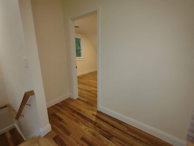 Building Photo - 394 Union Ave