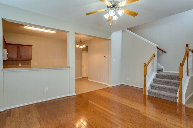 Building Photo - Richardson Townhome