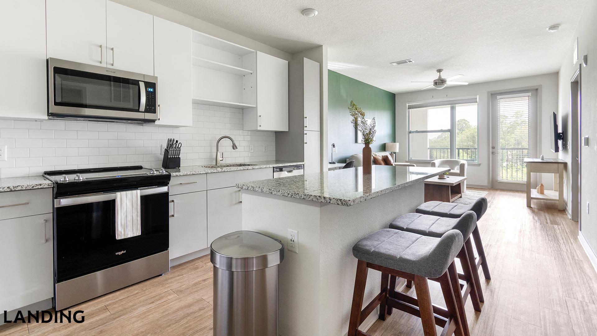 Building Photo - 7311 Baymeadows Way