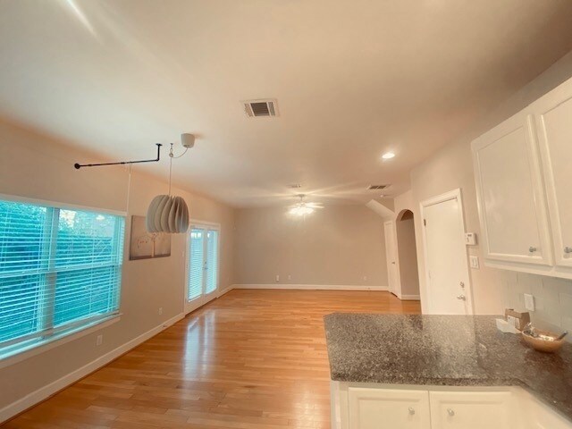 Building Photo - 3729 Main Poplar Dr